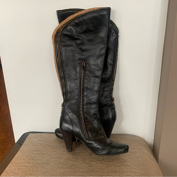 Rare Fly Girl Black Leather Heeled Boots - Picture 10 of 16